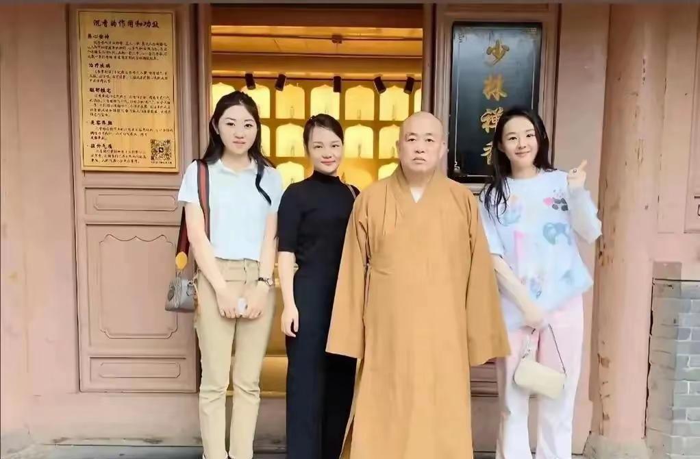释永信不过是个男人而已网上都在嘲笑释永信，翻出来好多历史旧账，