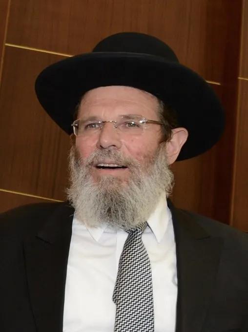 伊朗昨晚炸死了以色列最重要的阿什肯纳兹首席拉比梅尔·贝尔。此人生于1957年12