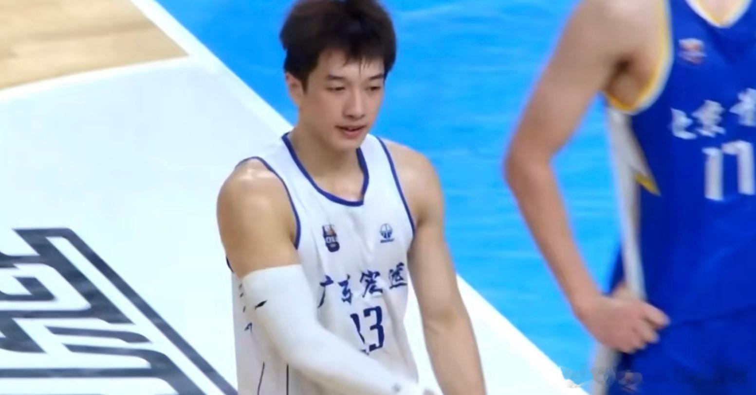 惊险过关！广东宏远顶住反扑，险胜挺进四强全国U21青年锦标赛八强赛迎来焦点对决，