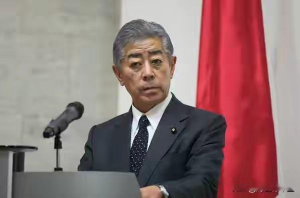 日本：外相急了高市早苗当选自民党总裁，眼看着就要坐上首相宝座了，其一贯的政治