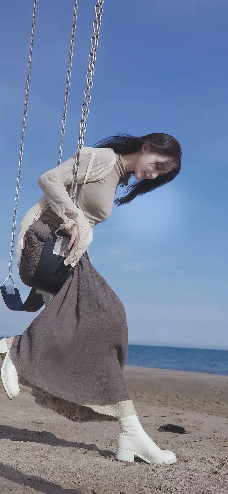 我喜欢给我昂贵东西的人，比如时间，尊重，支持，信任，真诚和钱！
