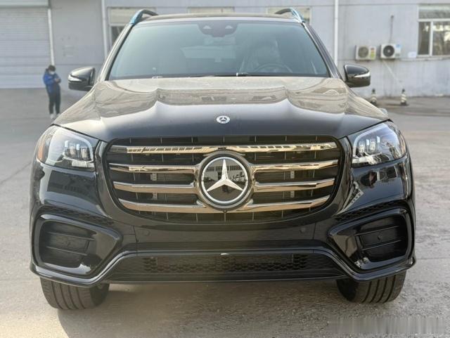 高配还是要看加版GLS450还选配了实木方向盘26款加版奔驰GLS450黑