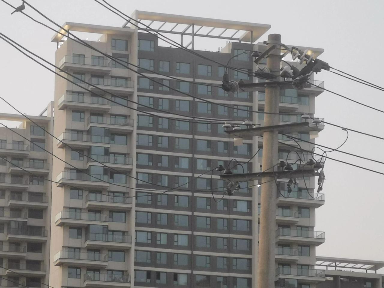 对于关中地区，四代住宅真不适合。关中地区地处渭河谷地，北有黄土高原，南有高大的秦