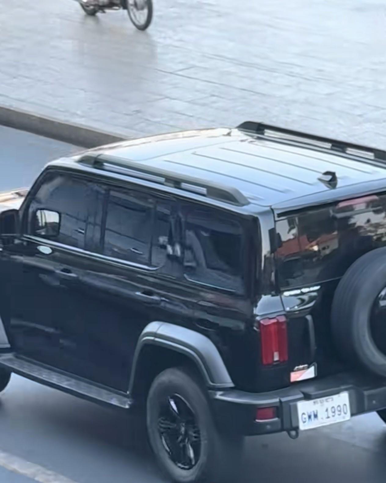 听说没？长城那台坦克300，在马来西亚那边卖到40万人民币了。比国内贵出去小