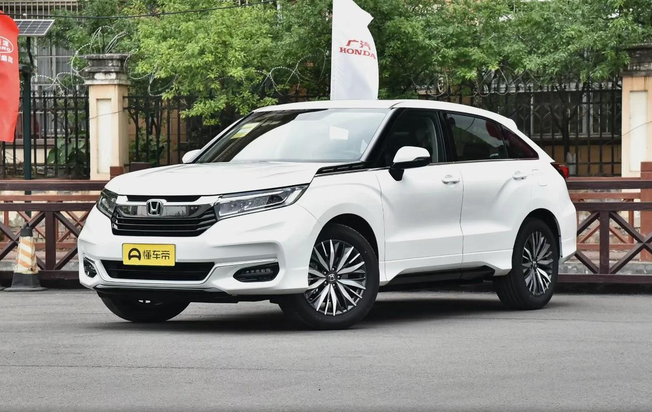 最近不少朋友私信问我：“15万左右想买个空间大、坐着舒服的二手SUV，冠道值不值