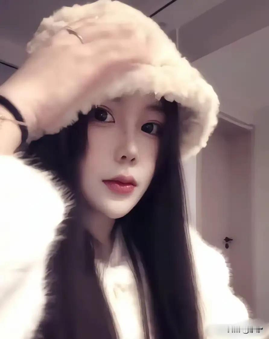 天门坠河身亡女孩后续来了，她不是湖北人，只是一个人在当地工作，她的哥哥接到