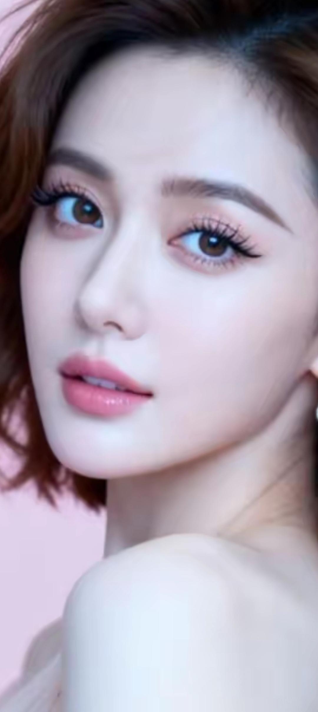 温柔眼妆，粉嫩唇妆，甜美可人！💄💄💄