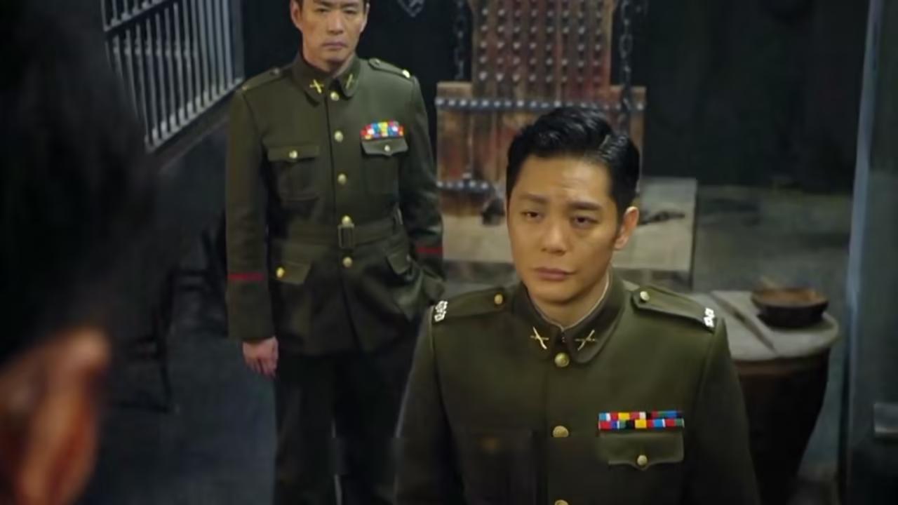 1945年6月17日，西安军统监狱里，一个关了将近五年的囚犯，亲手杀死看守，光天