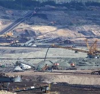 4月17号，国安部门通报了一件事。境外间谍策反了一家中国企业的核心员工。这