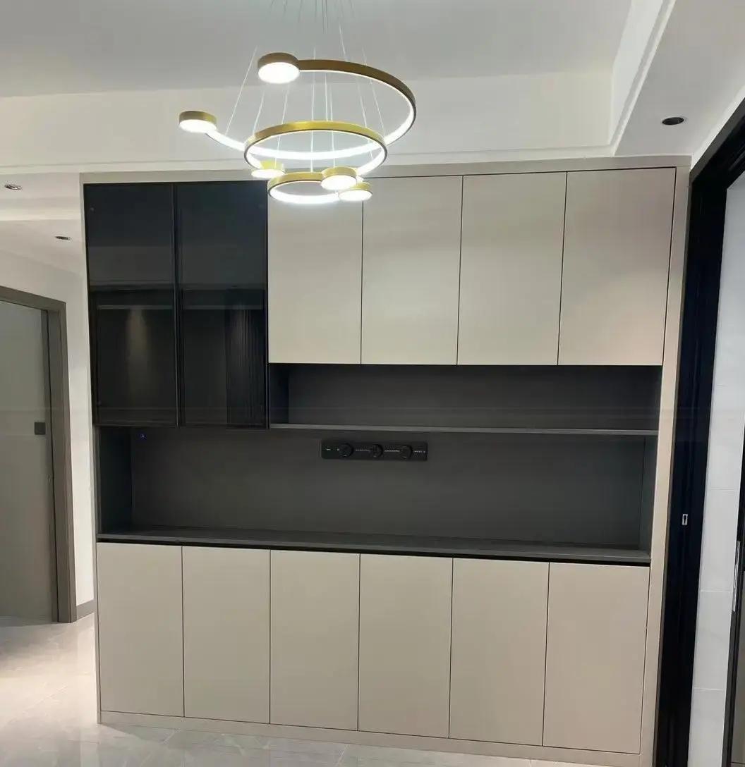 2021年公公婆婆为了孙子能进重点初中，咬牙掏两百多万买下套老破小学区房。房龄