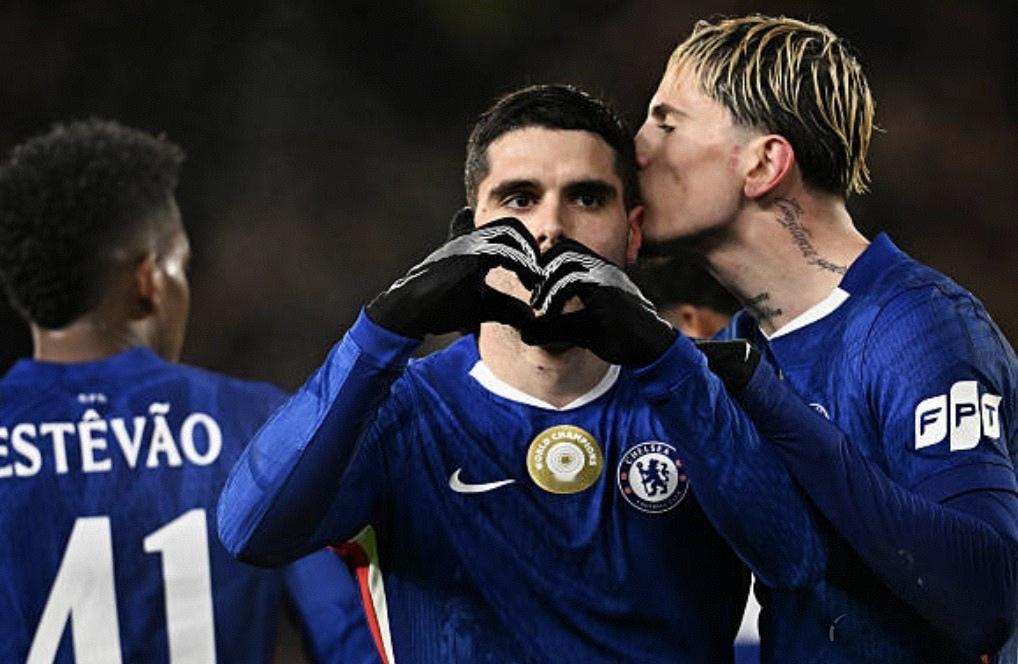 这比赛数据真是难得一见！切尔西4-0完胜赫尔城，晋级足总杯下一轮，踢前腰的佩德罗