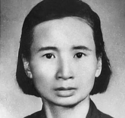 1932年，地下党钱瑛撤退时不幸被捕。当时她正收拾东西准备撤离，眼角余光瞥见