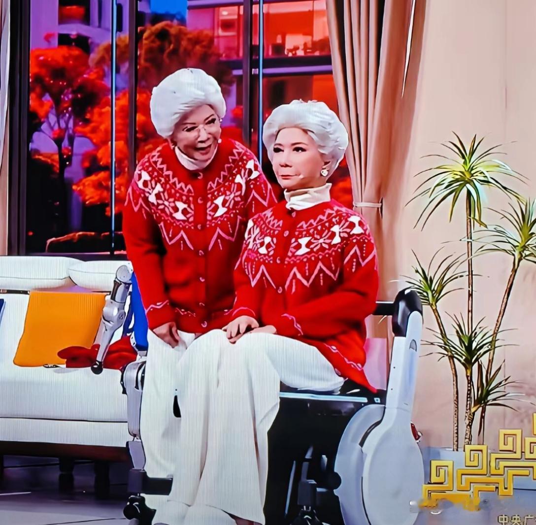 蔡明这个仿真机器人也太像了，如假包换。