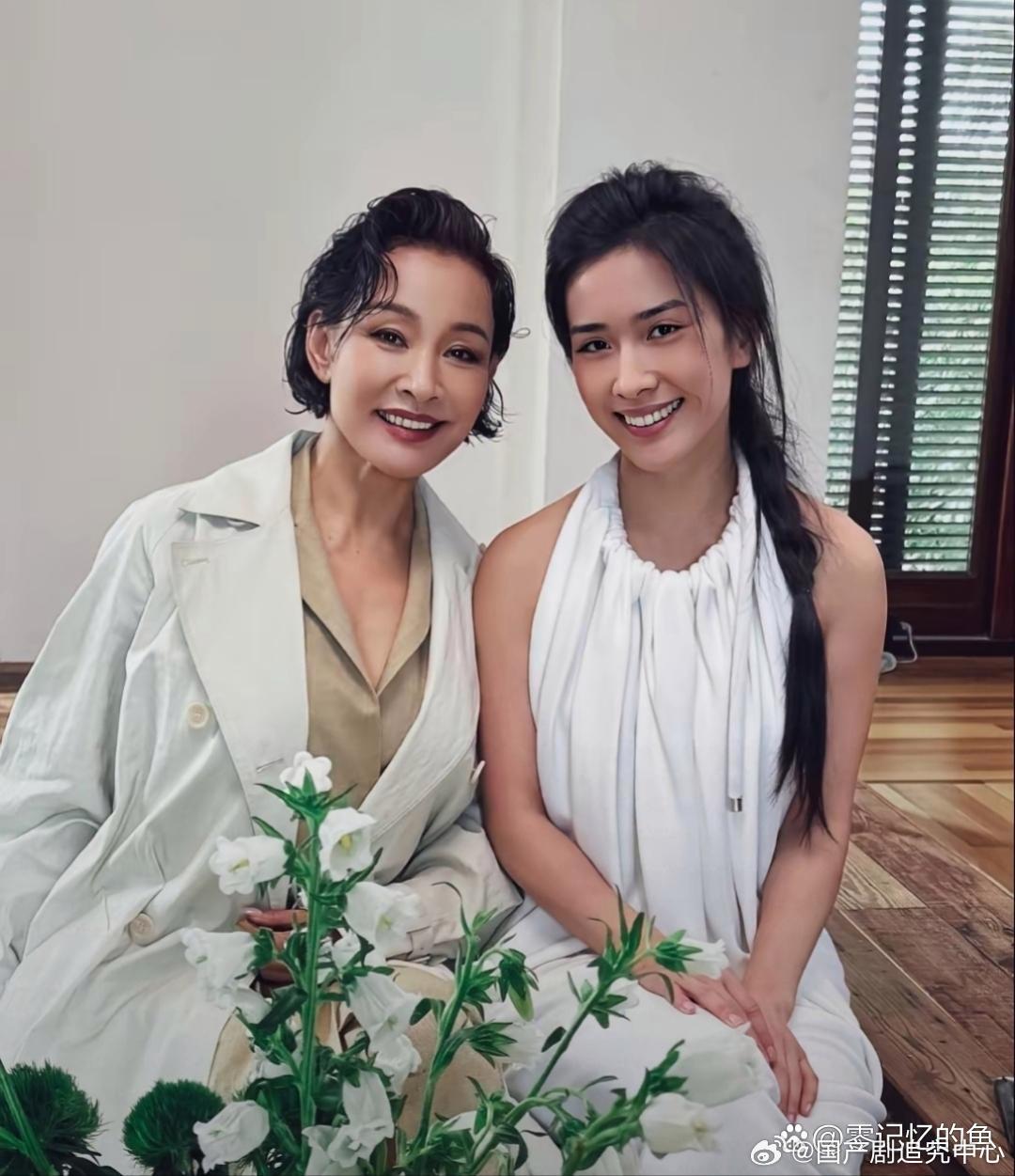 陈冲和女儿，女儿比妈妈还漂亮。