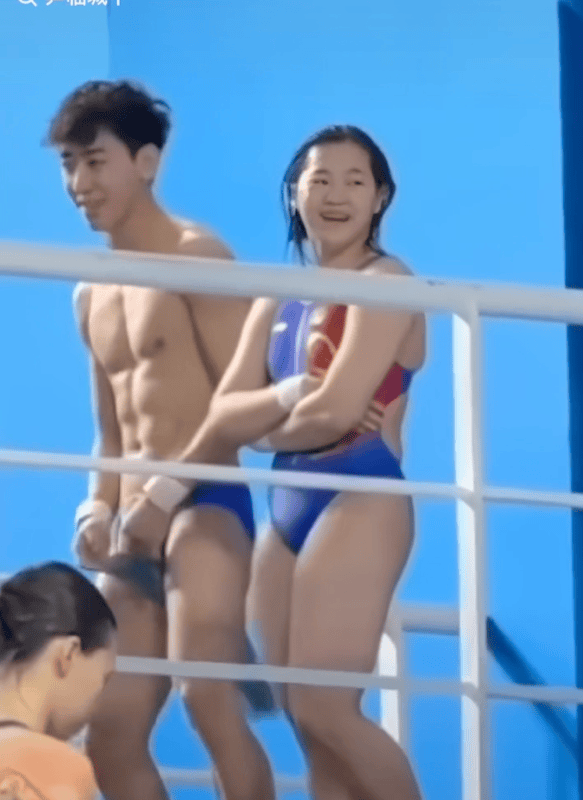 帅呆了！久违的婵宝明显胖了一圈，整个身体变大了好多，却再现水花消失术！[赞]