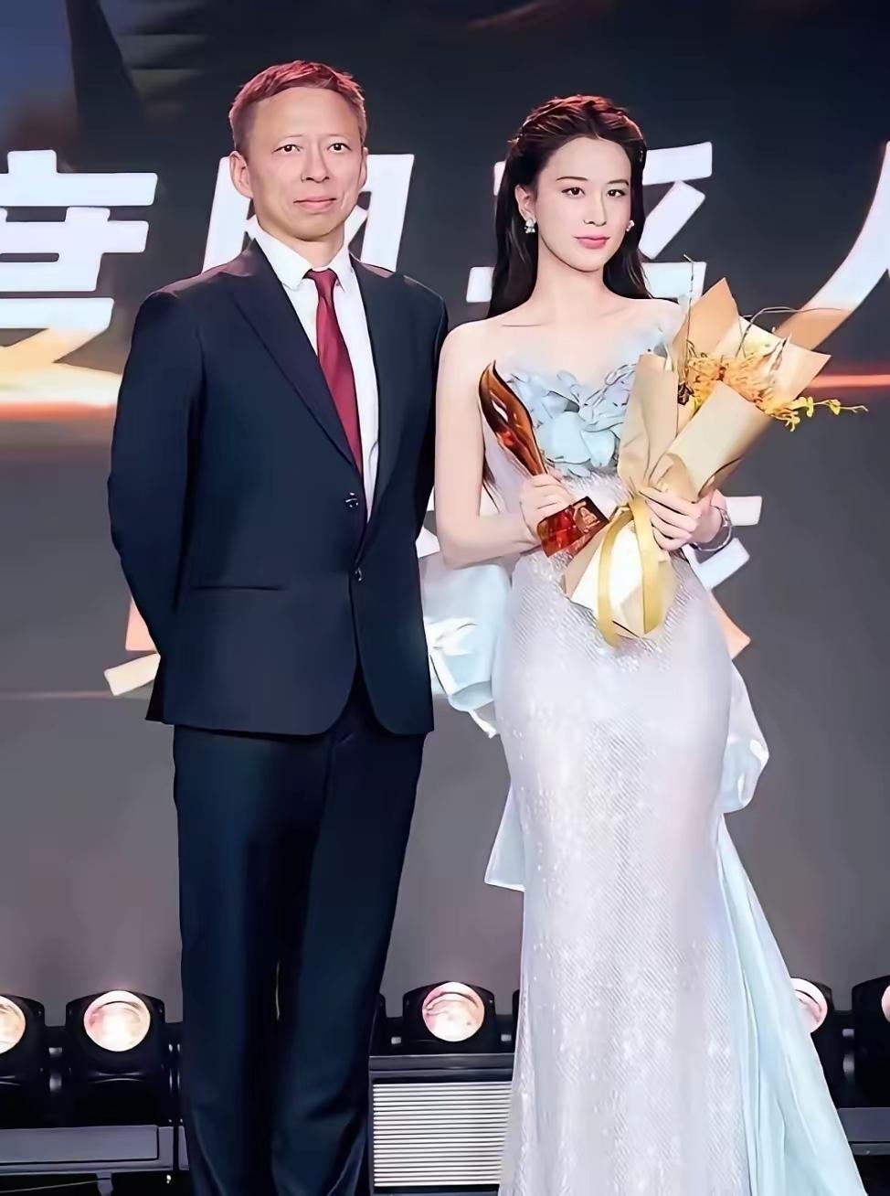 张朝阳赚到的钱花不完，这一辈子都花不完，没有结婚，无儿无女，不知道他是怎么想的…