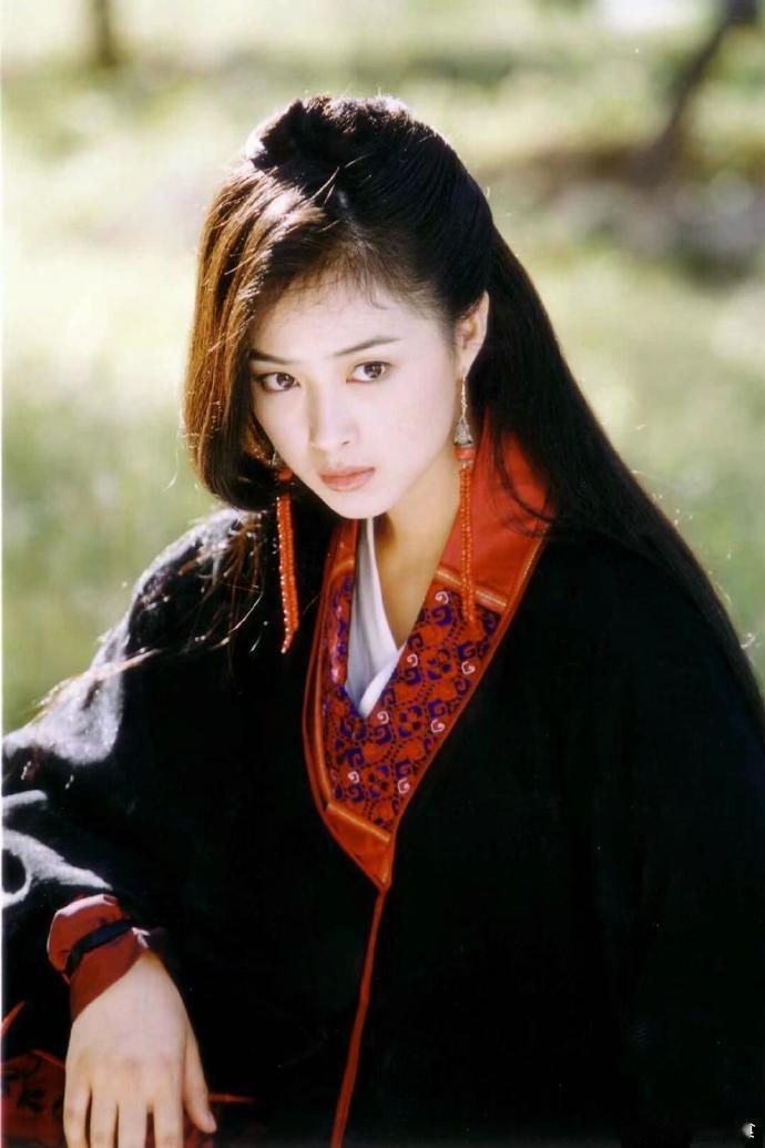 《天龙八部》中蒋欣的木婉清真是惊为天人，那股灵动清秀鱼圈无人可媲美。