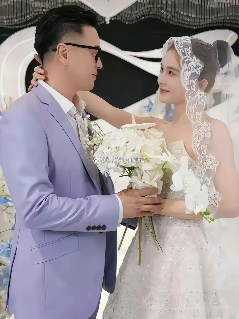 赵樱子现在越来越没底线了，最近这些年她也没什么作品了。然后总是会在网上发表一些博