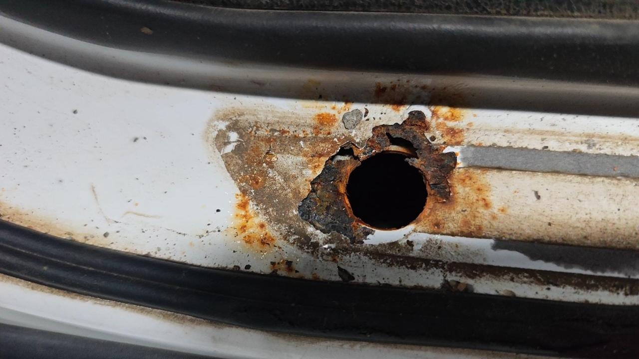 1万块的国产二手车，不是瞧不起，而是不值当！前两天帮粉丝验了一台猎豹CS9，2