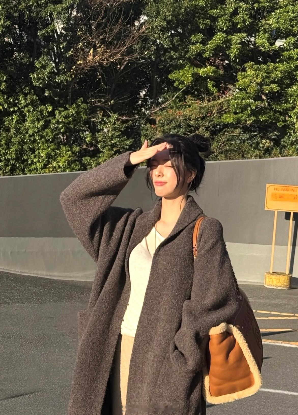 申有娜申有娜yuna更新日常穿的好少