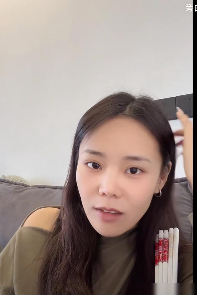 熊磊嘴里骂着邻居为钱不要脸，反手就把人告了，谁能想到，这几年她自己把钱字，玩得炉