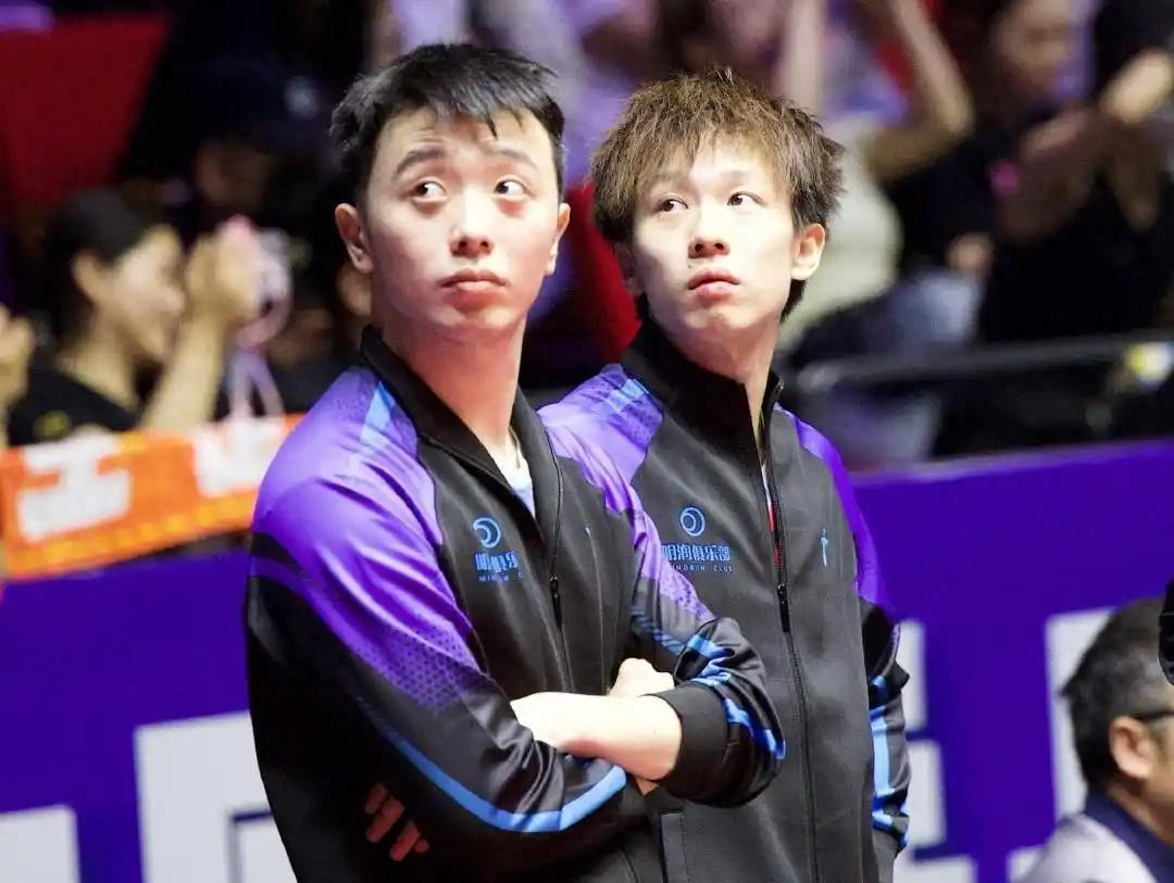【蒯曼的新搭档陈垣宇，实力远不如林诗栋】林诗栋没有出场，男子团体半决赛中，黄石基
