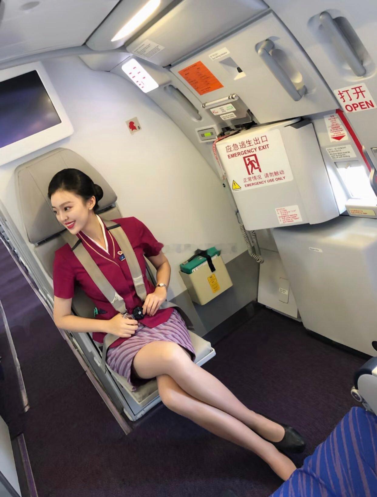 很好笑，偷拍的让你不好意思露脸了