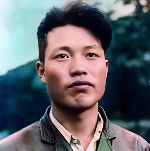 1953年21岁的朝鲜飞行员，开着当时世界上最先进的战机投诚美国，并获得10万美