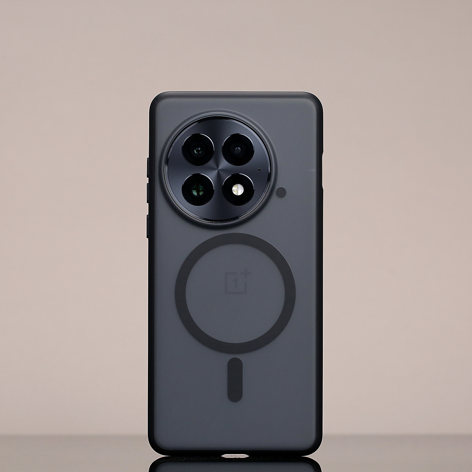 据说一加13最近卖得很好？[笑着哭]有没有刚入手的，都啥价格拿下的呢​​