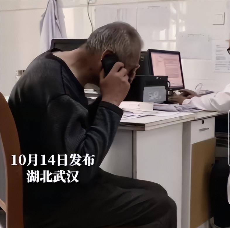 14日报道，武汉一男子得知老父亲癌症要手术，心里不是滋味，一边是生养自己的亲爹，
