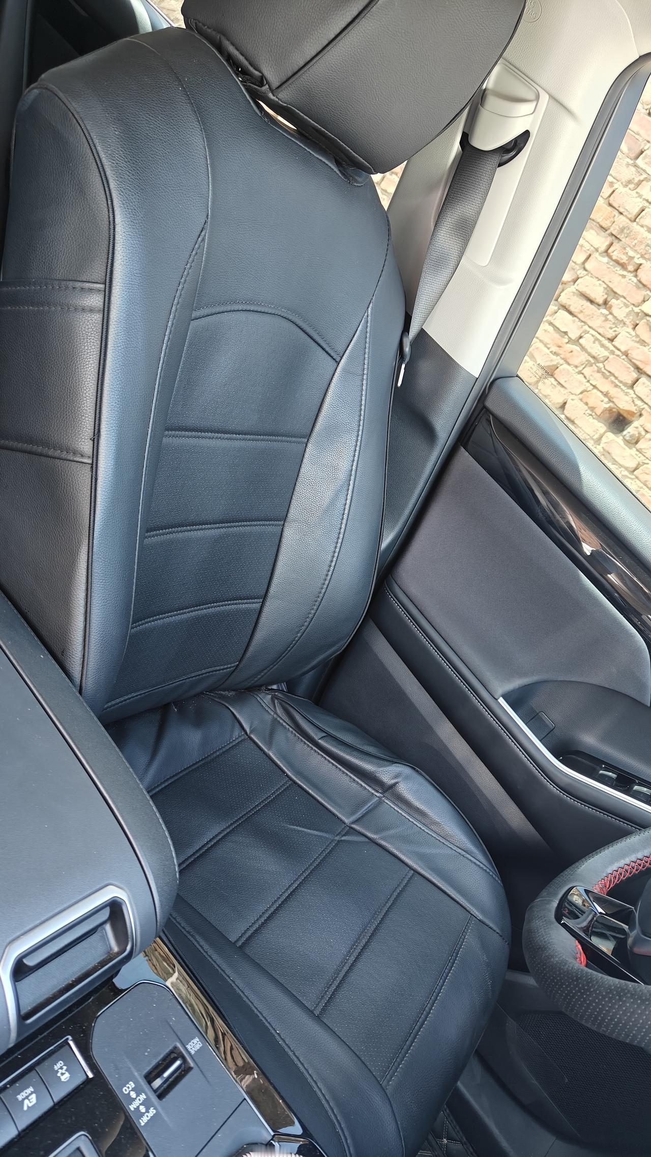 因为当时孩子太小，怕孩子在车上洒水或者是尿在座椅上没法清理。所以就自己在网上买了