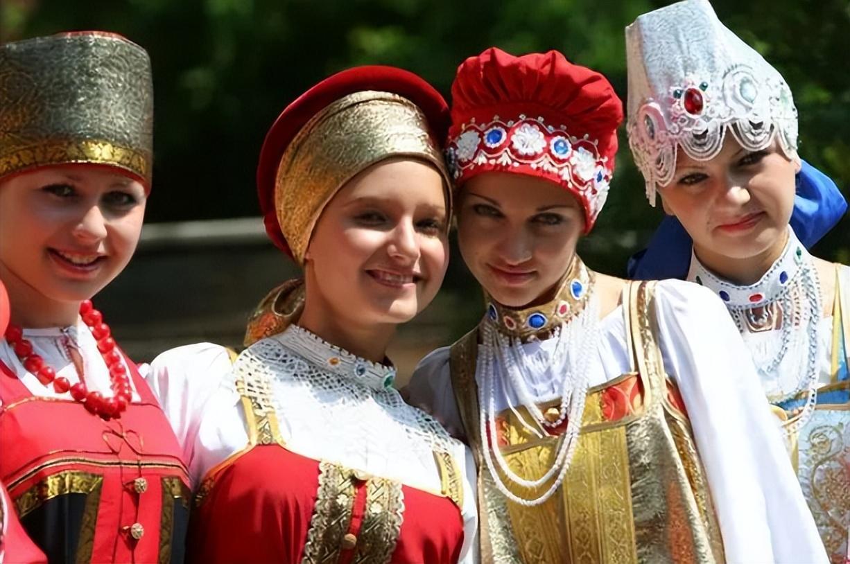 中国接纳的外来民族，为抗日流血牺牲，还出一位开国将领。在中国五十六个民族大家