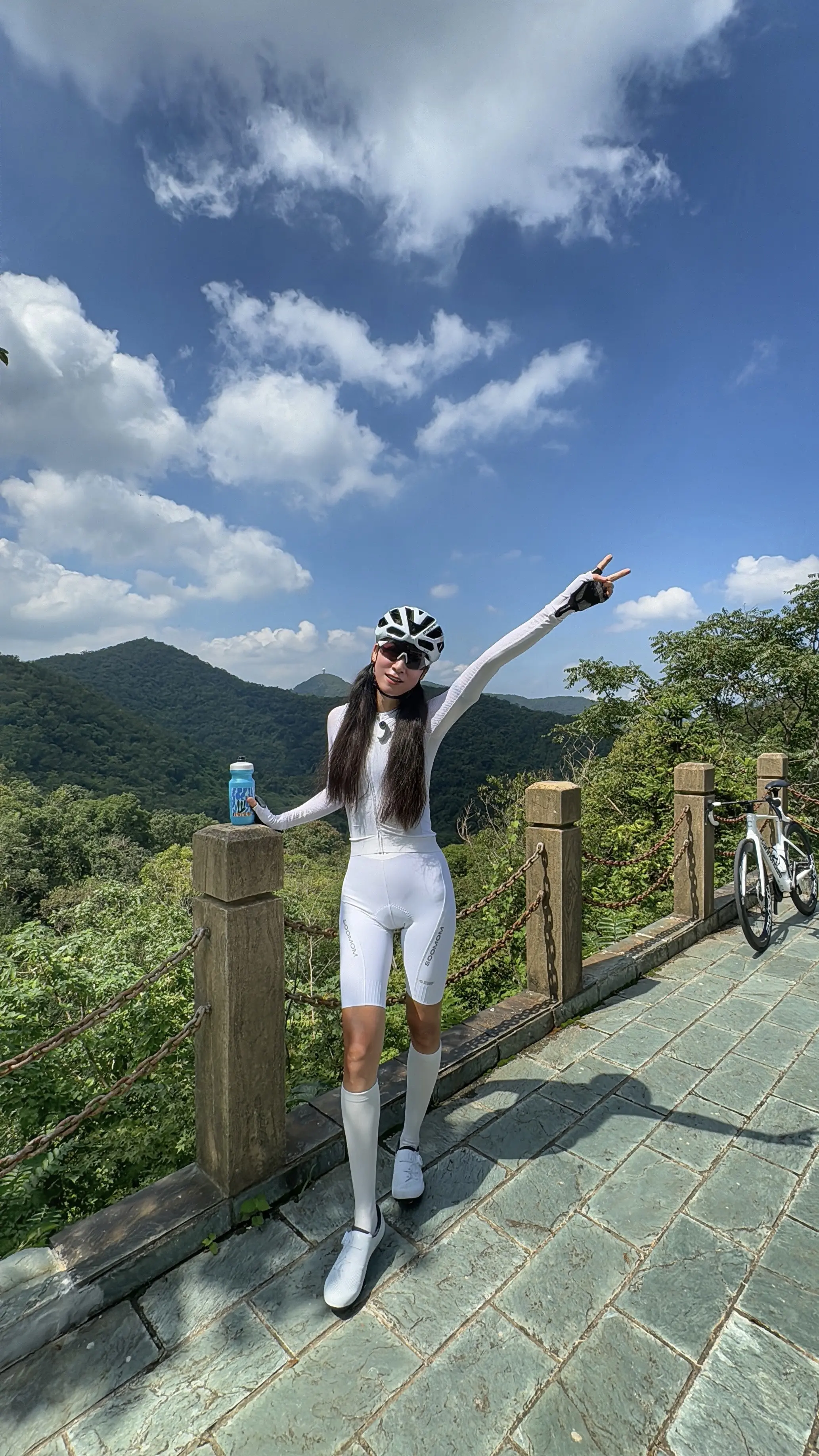 天气这么好 不出来骑车在干嘛！