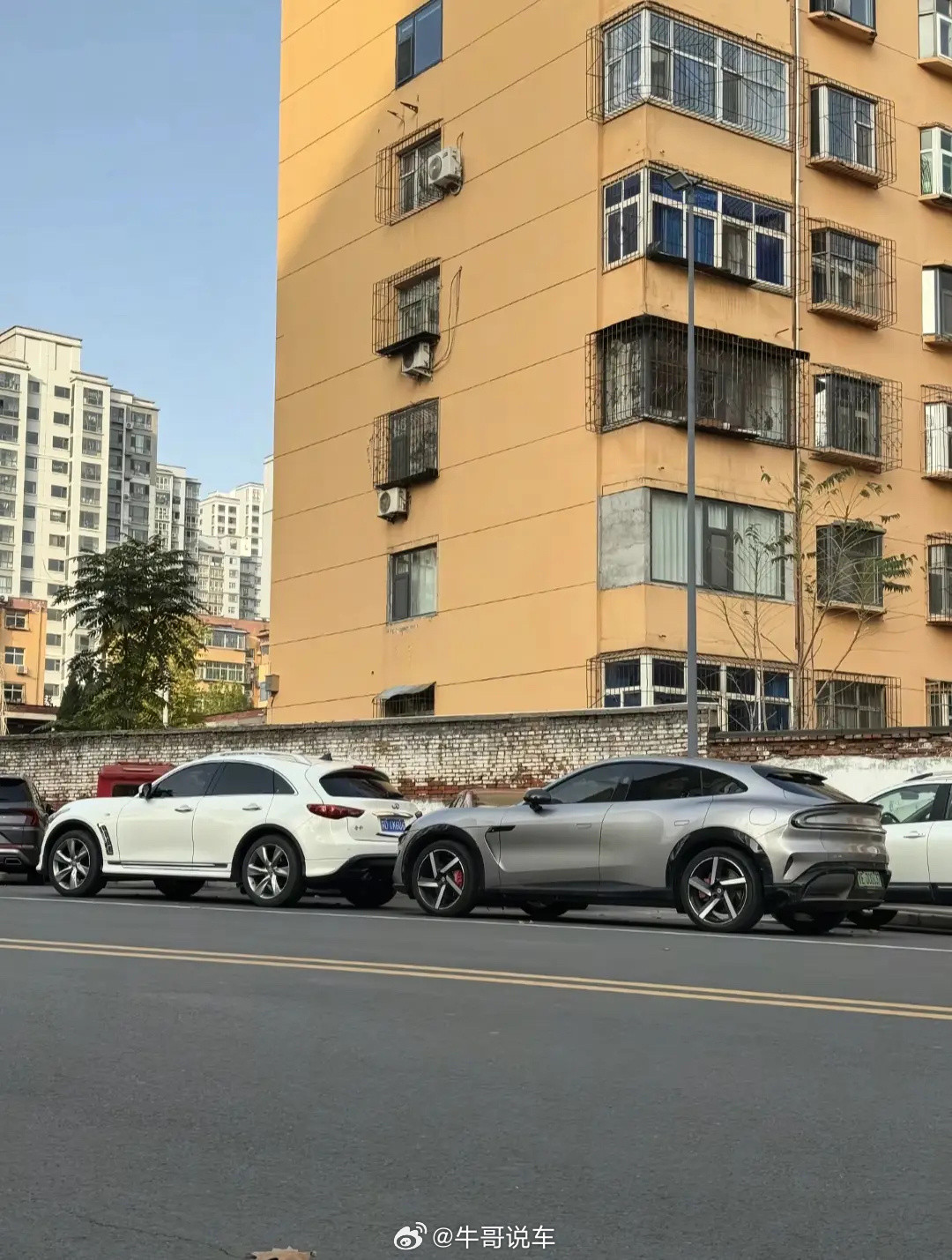 15年的老车，放到现在外观依旧不过时。