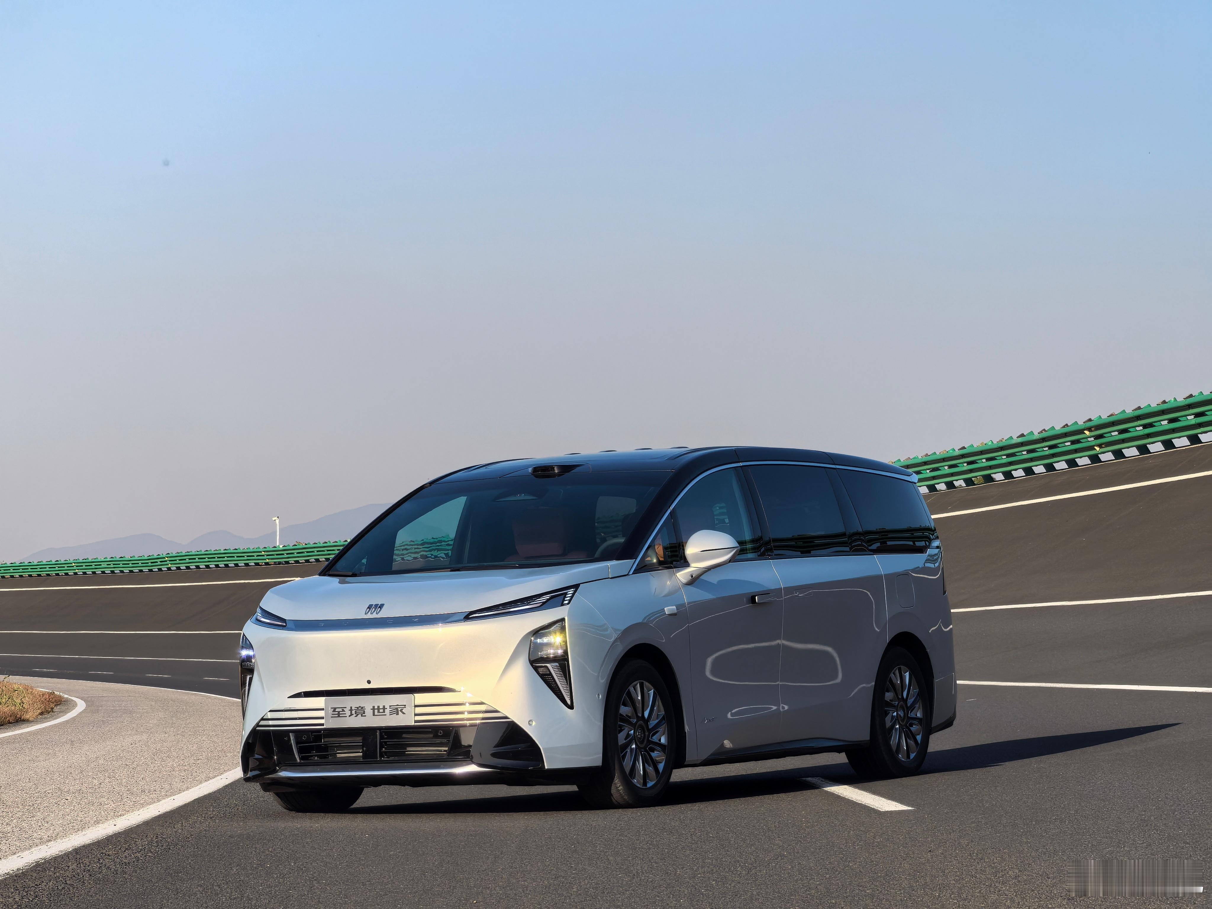 43.99万起的别克至境世家值不值这个价？看完发布会如果你还在犹豫，我再聊点发布