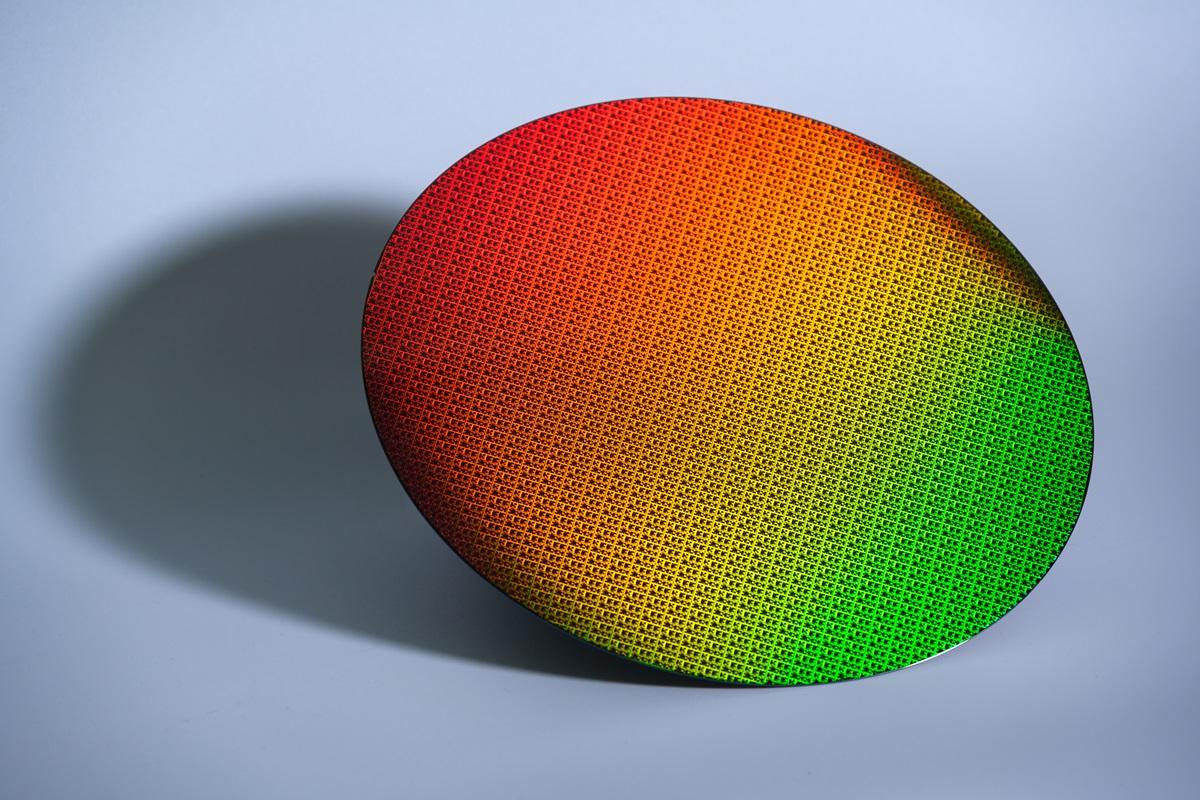 【英特尔或推迟Intel18A量产】近日有消息称，采用Intel18A工艺生