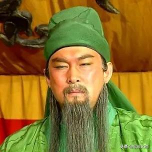 马超当众喊刘备“玄德”，满帐死寂！高手从不动手立威建安十九年，西凉锦马超归降