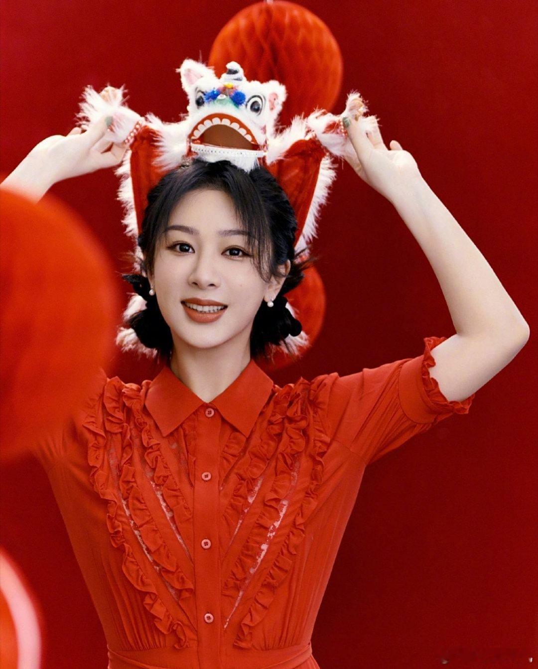 1、杨紫拍完《生命树》后，状态超惊艳！眼神从容淡定，浑身散发自信光芒。看她最近两