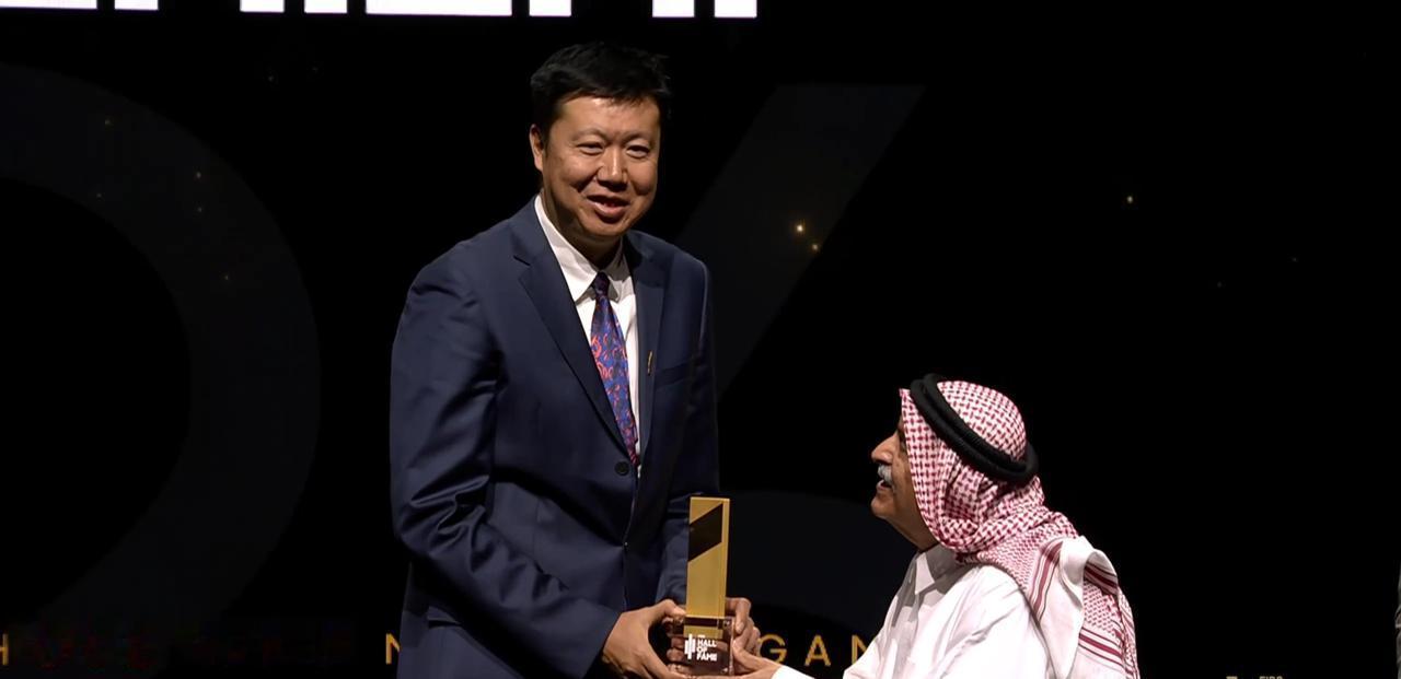 21年前王治郅的事儿，你还记得吗？那年他加入NBA快船队，有场比赛球队大比分