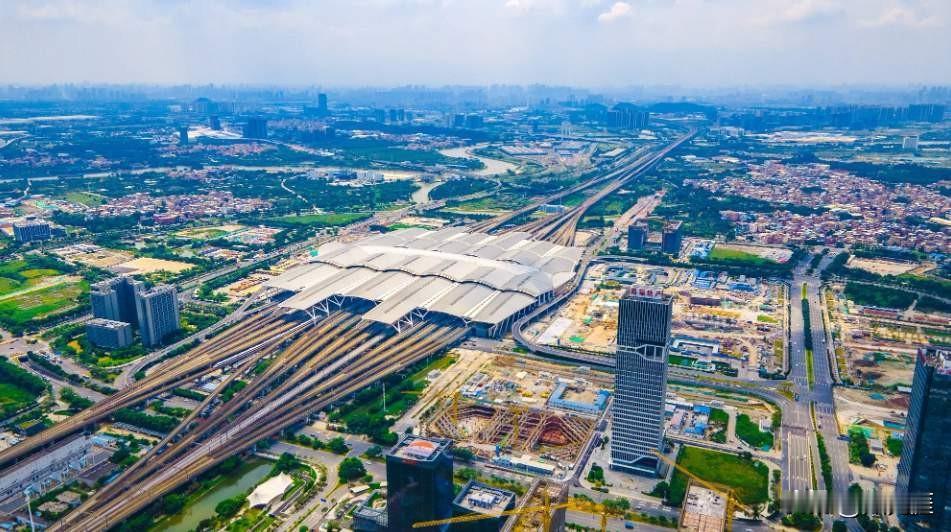 我国各大城市拥有的高铁站数量基本情况：1、重庆：25个，主要高铁站有重庆北站、
