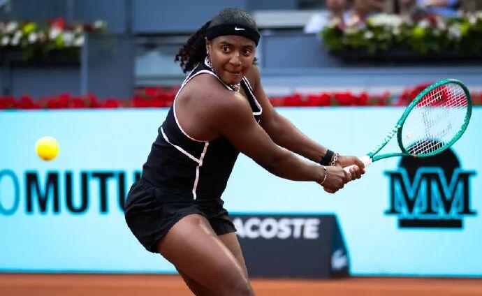 惊天大逆转！挽救6个赛点，世界第一惨遭爆冷，15连胜彻底终结🔥网球赛场爆