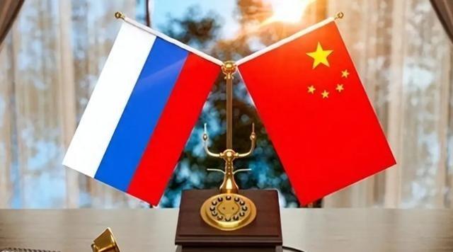 所有人都看错了！俄罗斯给中国的最大礼物根本不是石油天然气，更不是先进武器，而是一