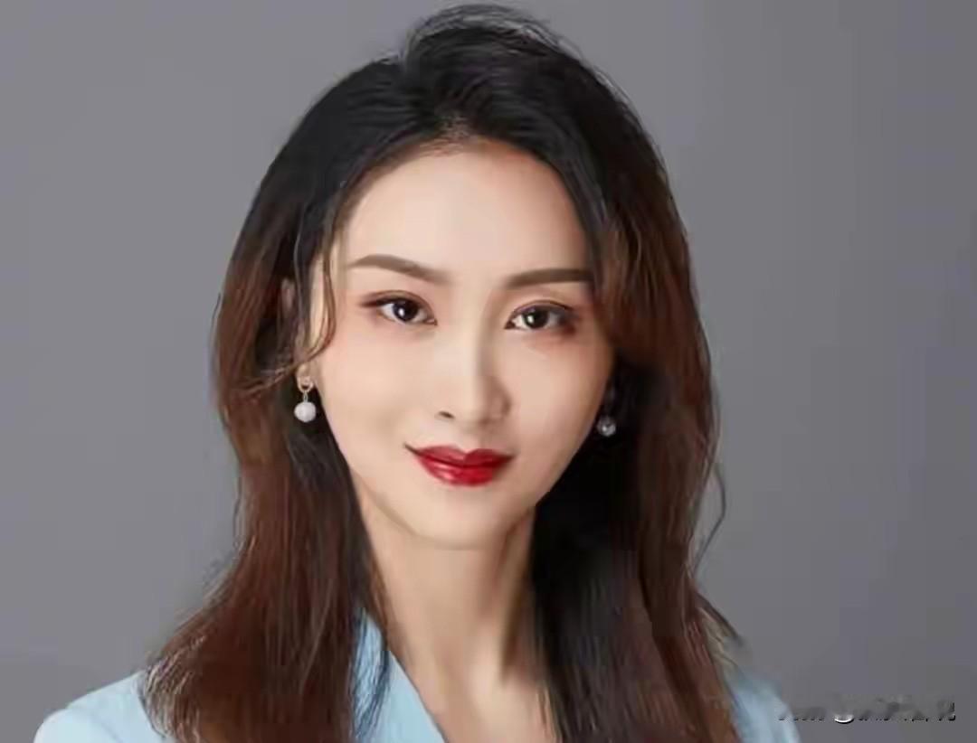 董明珠说的话含金量还在上升，她说别迷信海归，本土的学生没那么差！裴轶一个海归