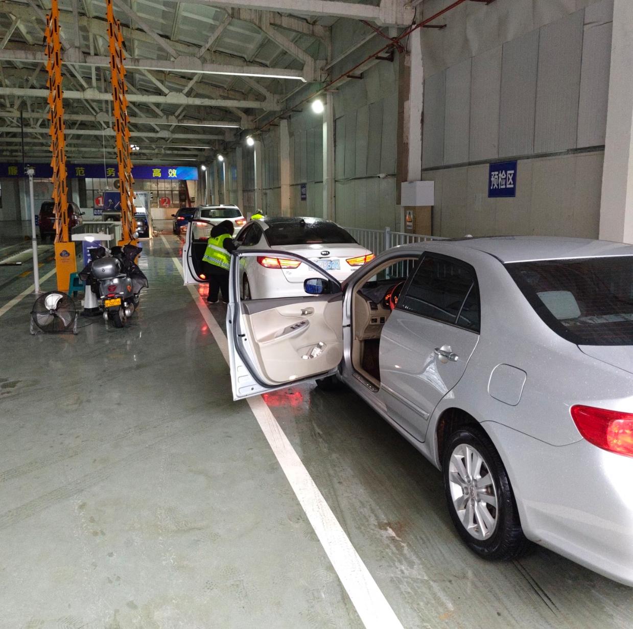 本以为年检还是“割肉局”，2026年直接变“薅羊毛”！以前400元+3小时，