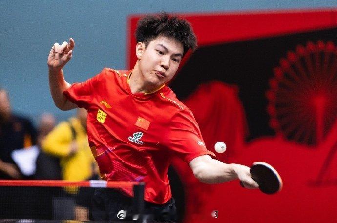 🏓【WTT新加坡大满贯2025】男单首轮弗朗西斯卡3-0林钟勋（11-9、11