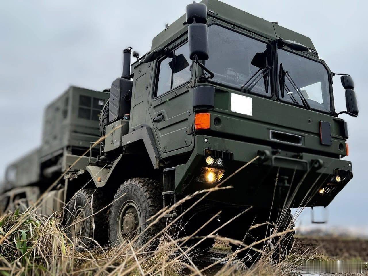 乌克兰西部空军司令部接收了一套IRIS-TSLM/SLS防空系统，在短时间内击