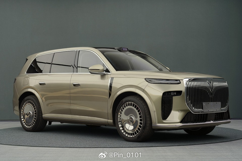 岚图泰山申报图来了，或命名“岚图9L”，长宽高为5.23米x2.02米x