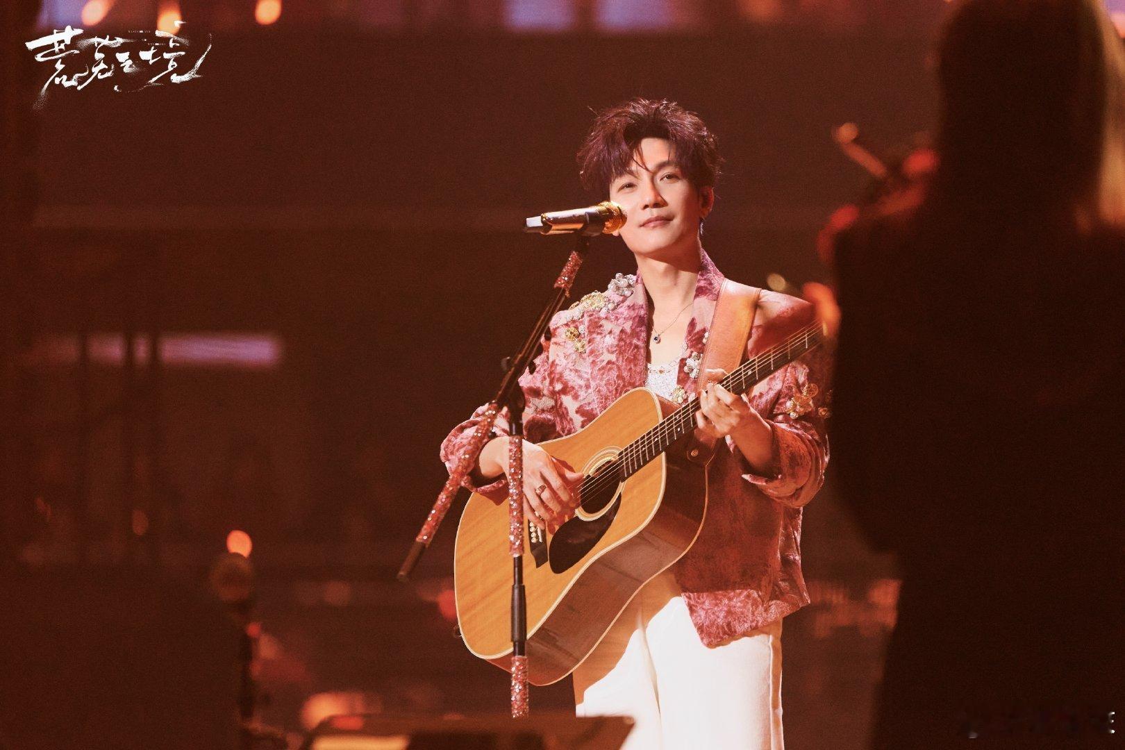 陈楚生北京演唱会开票火速售罄，陈楚生Live实力圈粉无数，现场质感耳机根本复刻