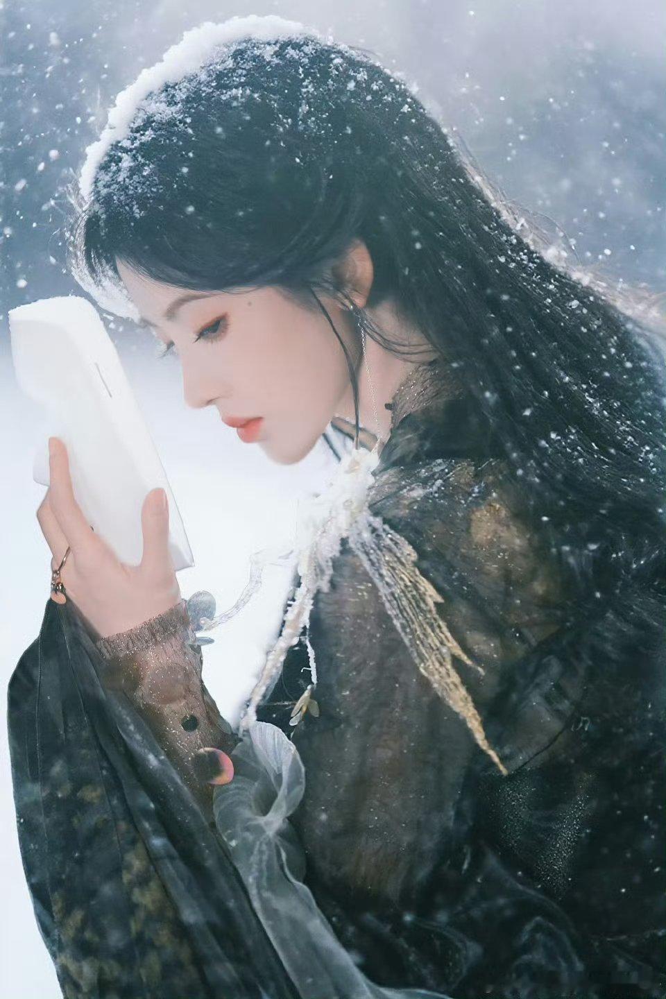 鞠婧祎古风写真壁纸[抱抱]​每一帧都是绝美大片质感出图好