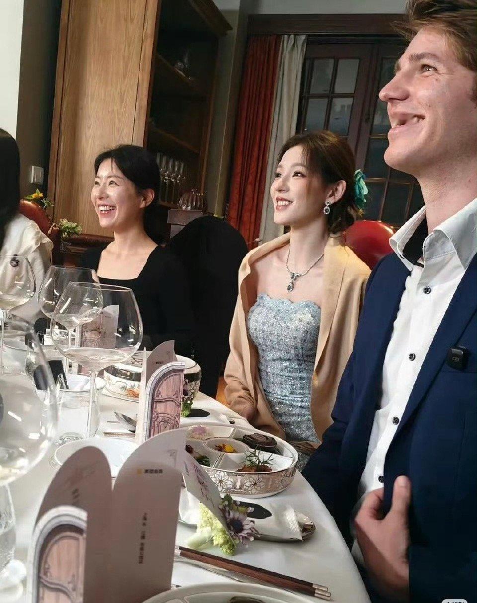 娱乐圈女明星比我想象中的重，杨幂佟丽娅吴瑾言都90多斤，我以为她们都80多斤的瘦